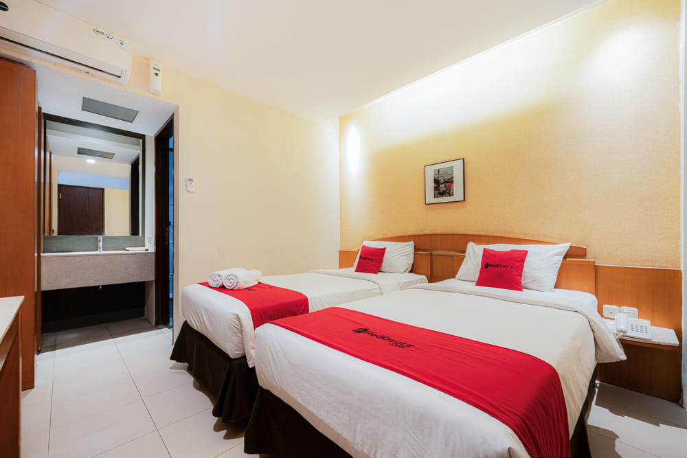 RedDoorz Room