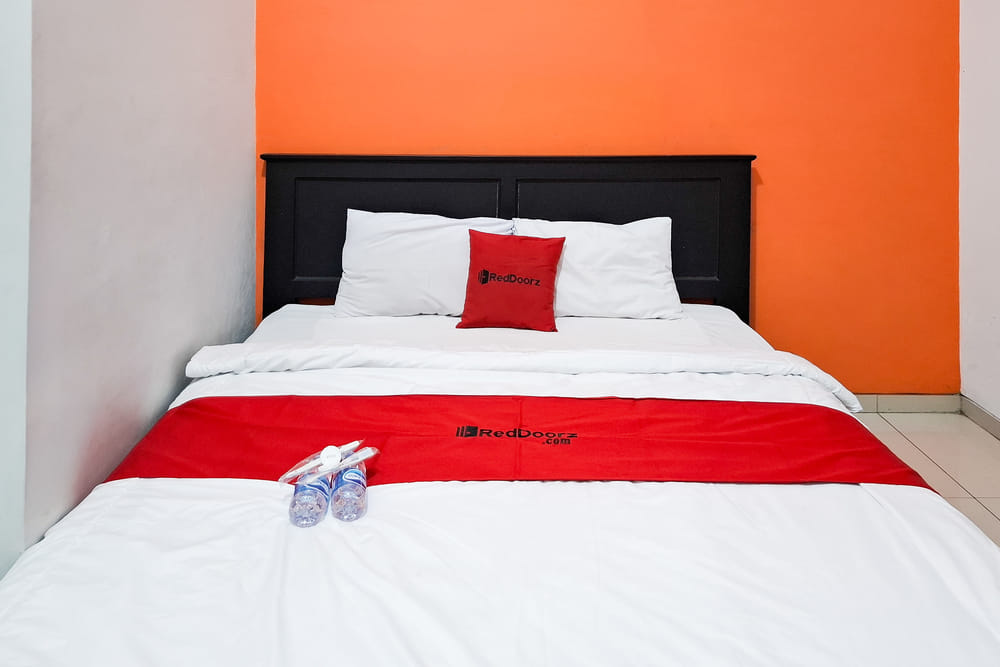 RedDoorz Room
