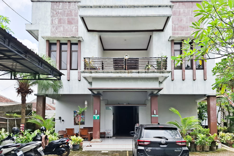 RedDoorz Syariah @ Harmoni near Alun Alun Kudus