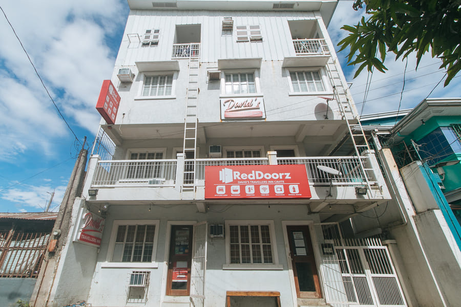 RedDoorz @ Davids Travellers Inn Cavite