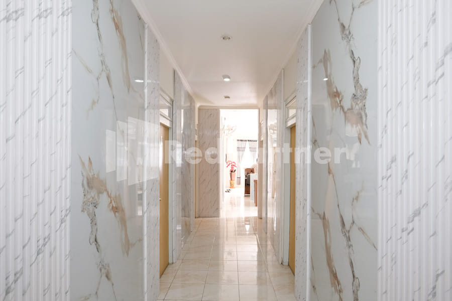 Oma Uti Syariah RedPartner near Stasiun Lempuyangan