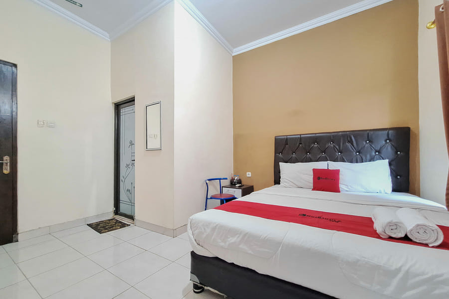 RedDoorz Syariah @ Greenhouse Tegalwaras Palagan