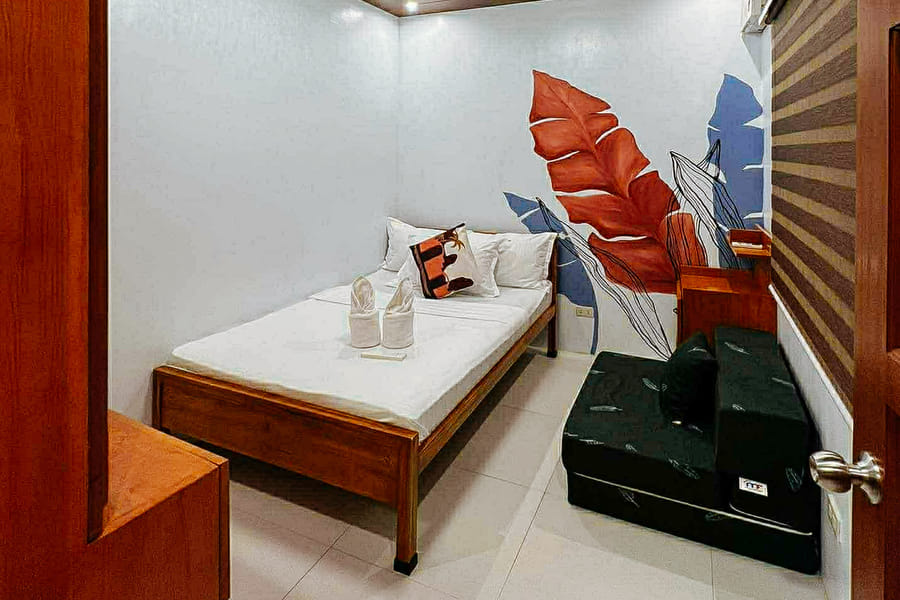 RedDoorz @ Balai Malinawon Siargao