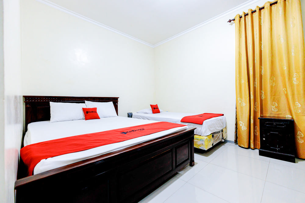 RedDoorz Family Room
