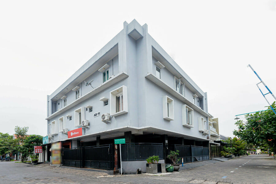 RedDoorz Syariah @ Delta Sari Aloha Waru
