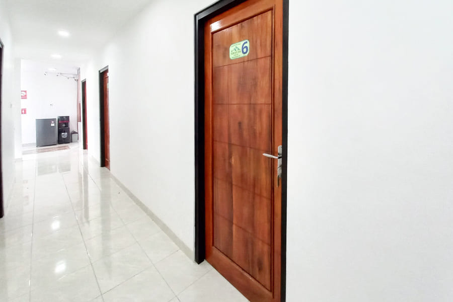 Urbanview Sibayak House near Stasiun Kediri