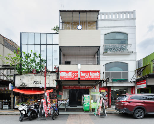 RedDoorz @ Terus Manis Suryakencana