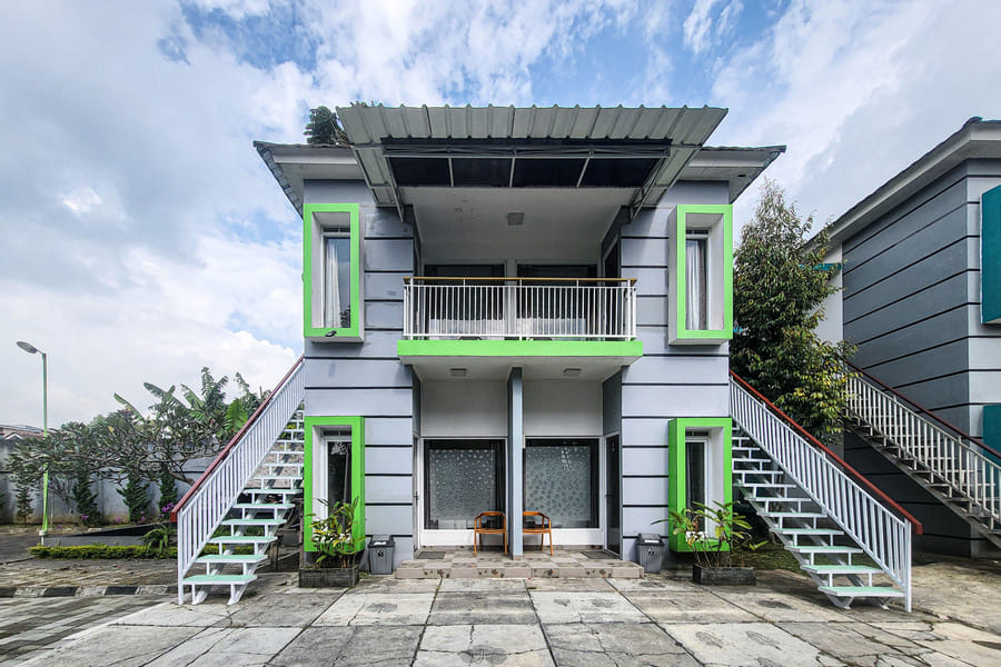 Urbanview Hotel Maulana Hills Syariah