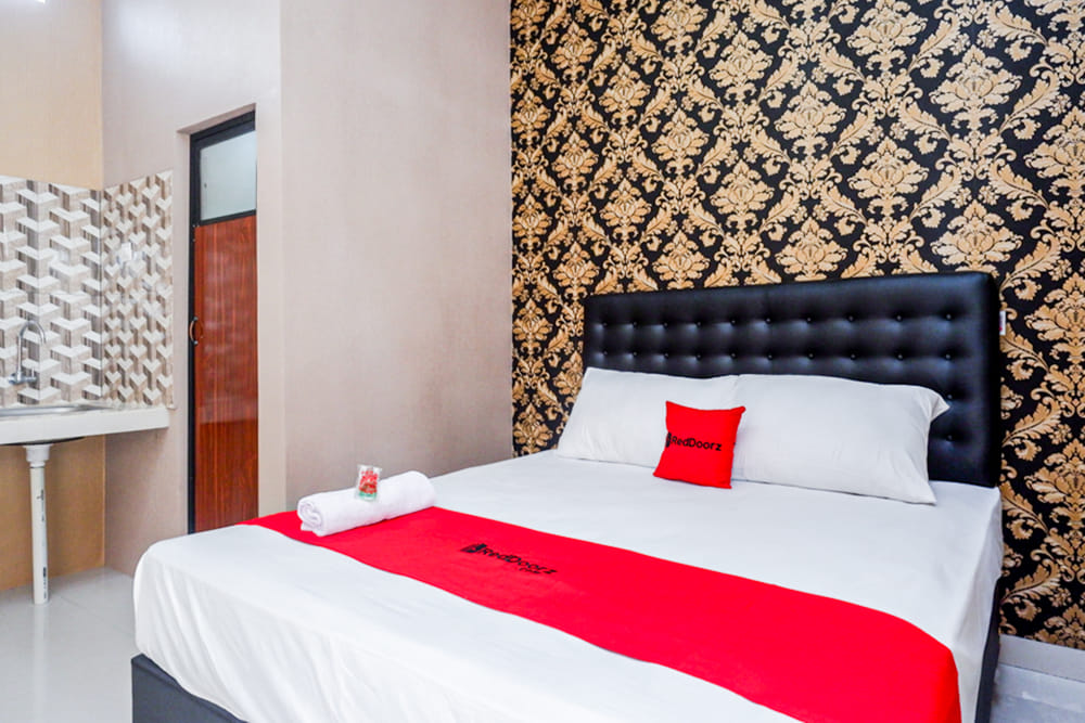 RedDoorz Room