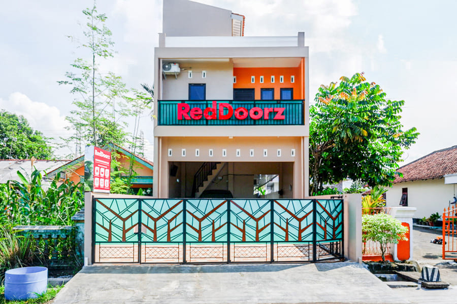 RedDoorz Syariah near Stasiun Gumilir Cilacap