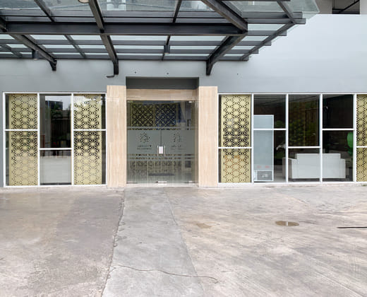 RedDoorz Plus @ Suncity Residence Apartemen Sidoarjo