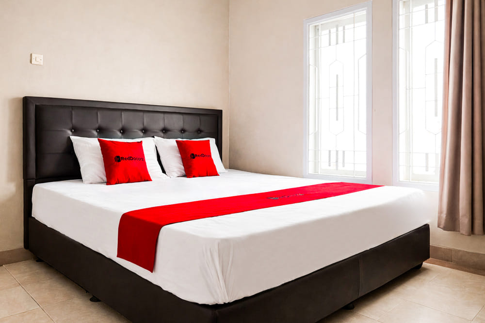 RedDoorz Room