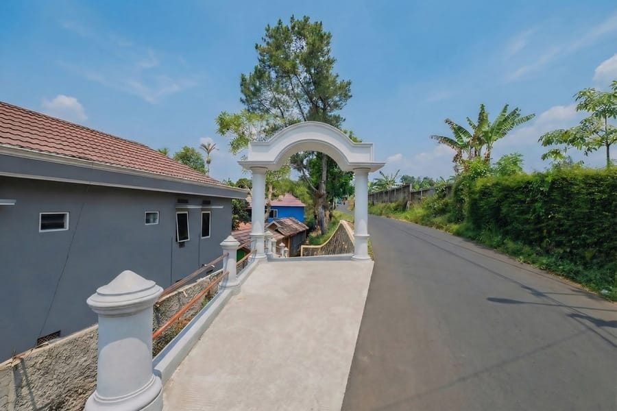 Overstay Villa Batu Megamendung Puncak RedPartner