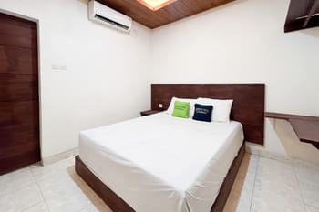 Urbanview Hotel Arta Guna Casa 2