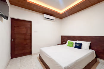 Urbanview Hotel Arta Guna Casa 2