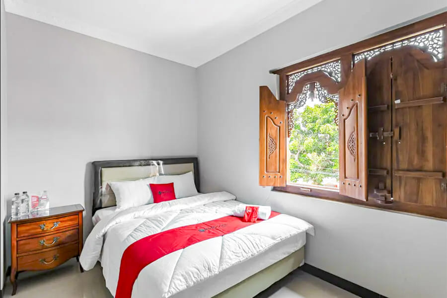 RedDoorz Syariah Near Exit Toll Banyumanik