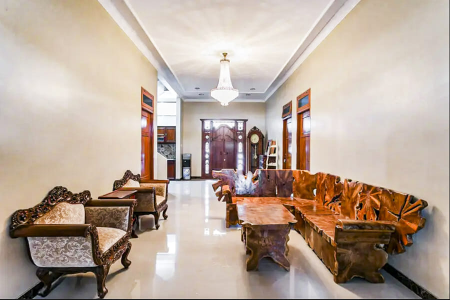 RedDoorz Syariah Near Exit Toll Banyumanik