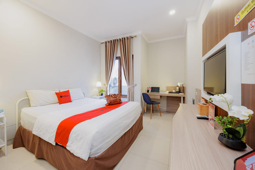 RedDoorz Premium