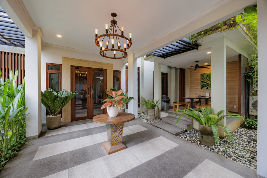RedDoorz Premium near Ragunan Zoo 2
