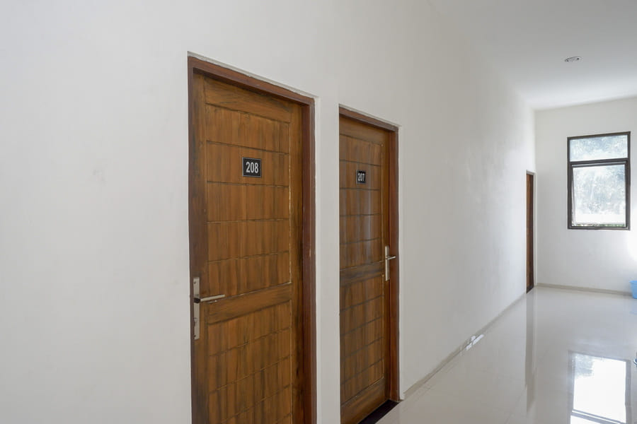 RedDoorz @ Kratonan Solo