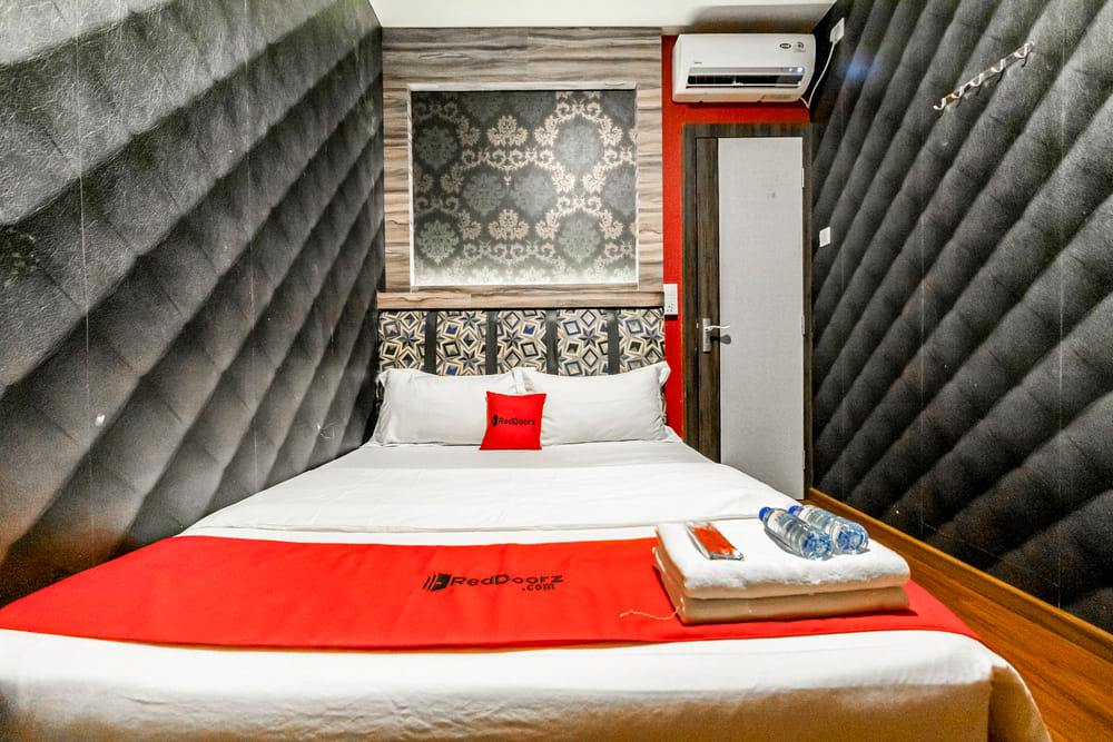 RedDoorz Room