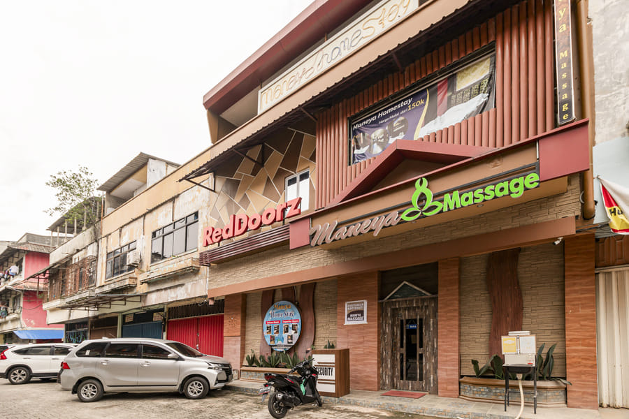 RedDoorz Plus near Nagoya Hill Batam 6