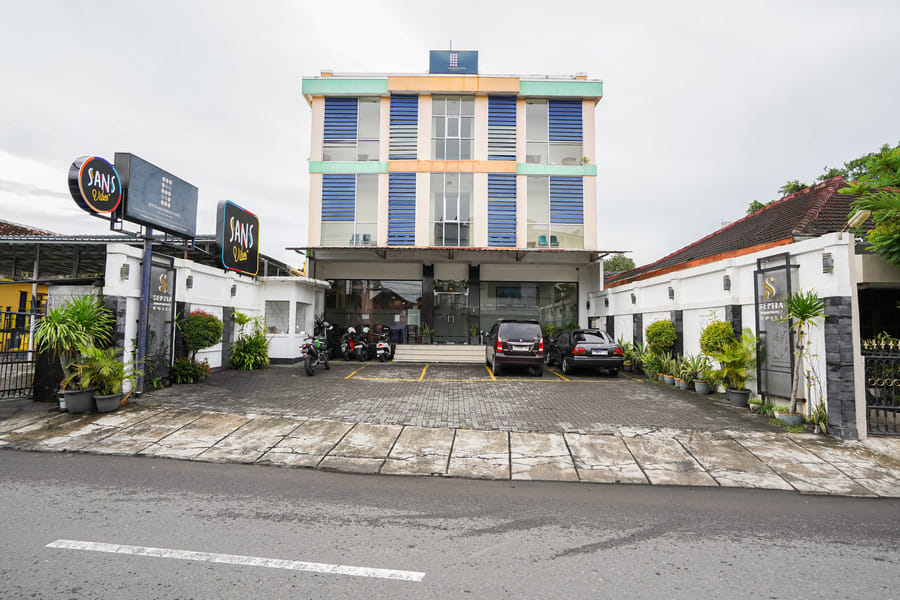 Sans Vibes Septia Malioboro Hotel