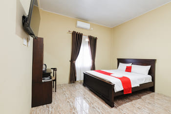 RedDoorz Syariah near Telanaipura Jambi