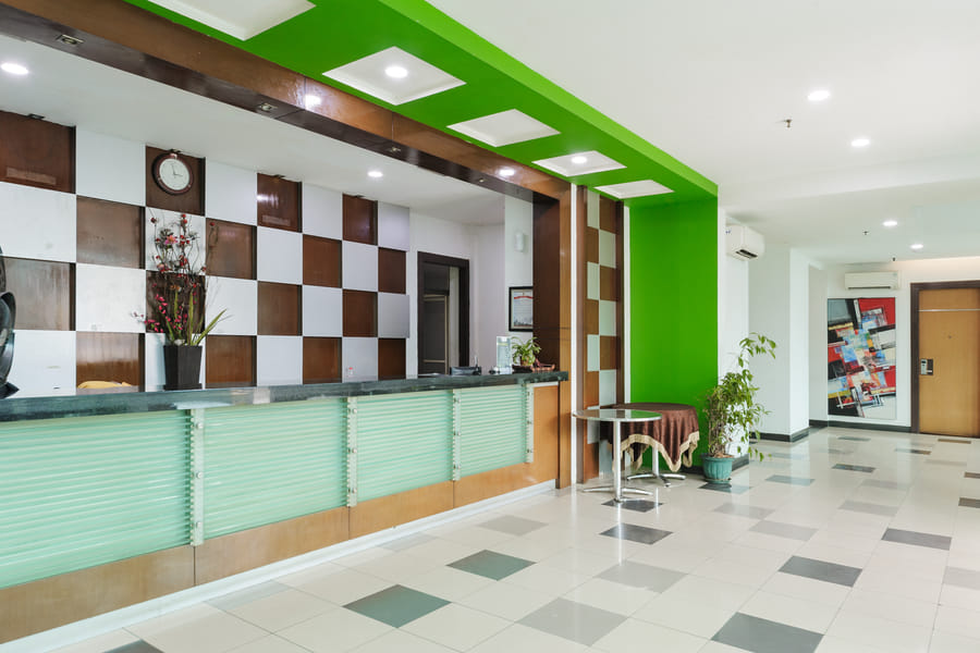 Urbanview Hotel Cosmo Jambi