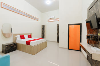 RedDoorz near Islamic Center Jambi