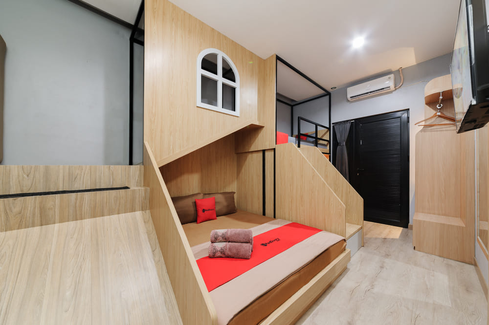 RedDoorz Family Room