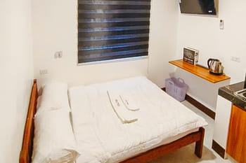 RedDoorz @ Paul Hanz Tourist Inn and Events Place