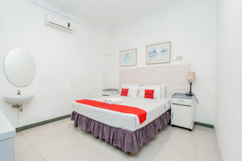 RedDoorz near Focal Point Medan