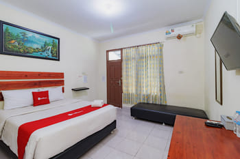 RedDoorz Plus @ Ladang Asri Homestay Lampung