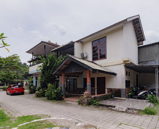 RedDoorz Plus @ Ladang Asri Homestay Lampung