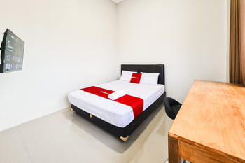 RedDoorz near Stasiun Purwokerto 2