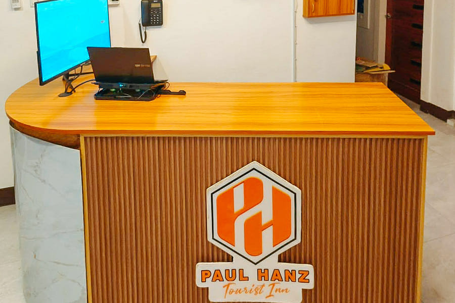 RedDoorz @ Paul Hanz Tourist Inn and Events Place