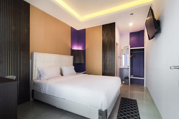 SANS Vibes Violeta Inn Jambi