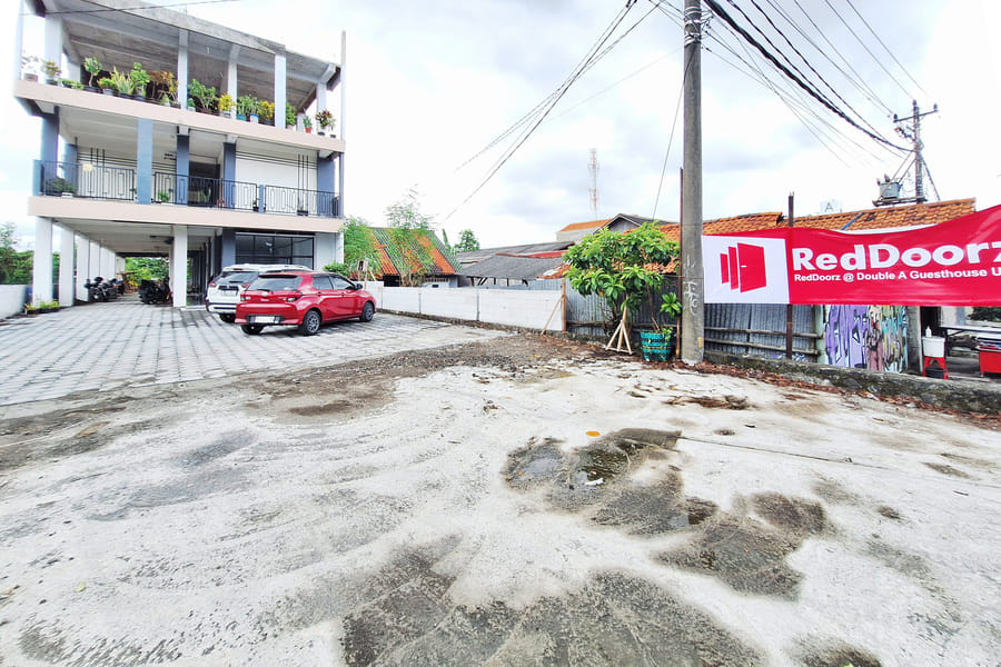 RedDoorz @ Double A Guesthouse UMY