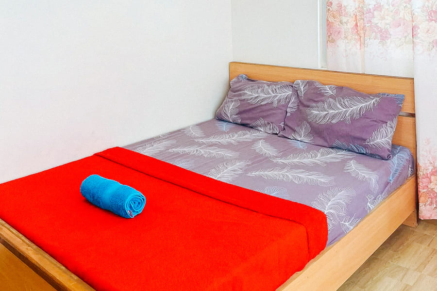 RedDoorz @ E Moreno Boarding and Transient House