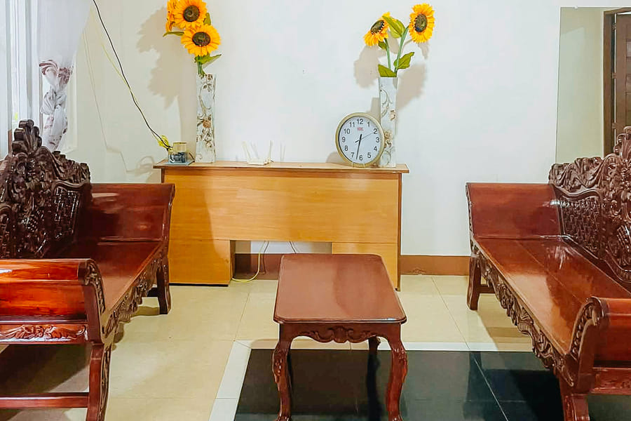 RedDoorz @ E Moreno Boarding and Transient House