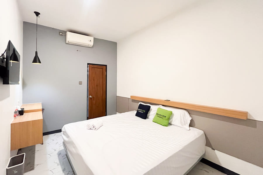 Urbanview Hotel Jackson Living near Stasiun Malang