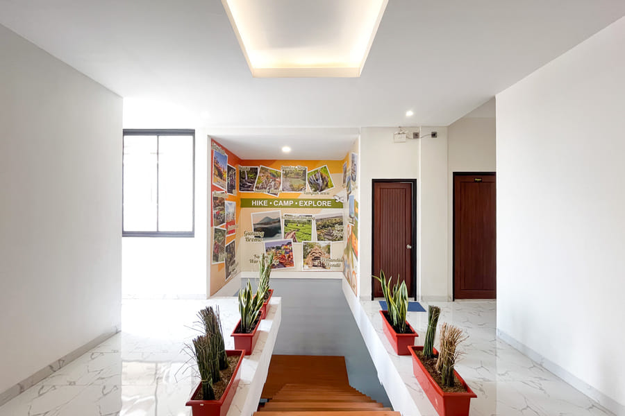 Urbanview Hotel Jackson Living near Stasiun Malang