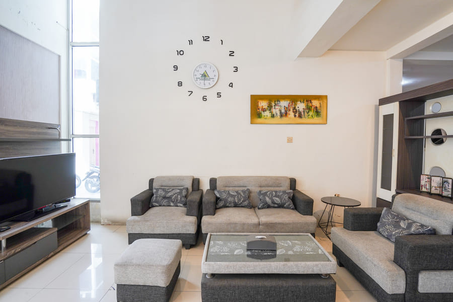 RedDoorz Plus @ Taman Madiun