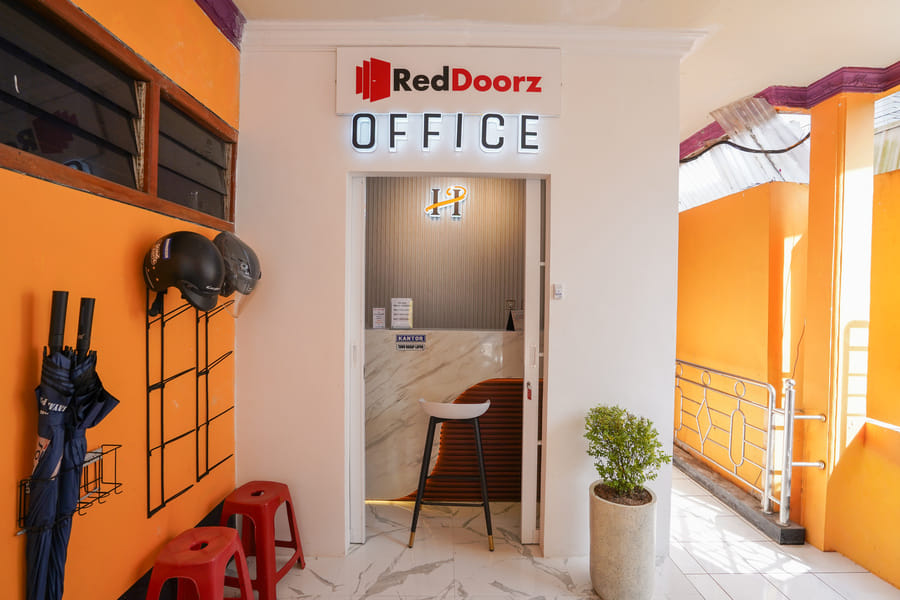 RedDoorz near Sarangan Lake