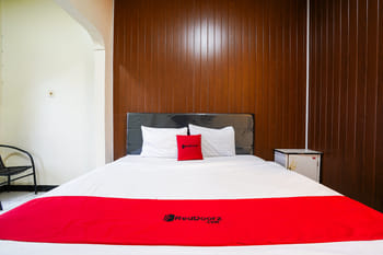 RedDoorz near Sarangan Lake