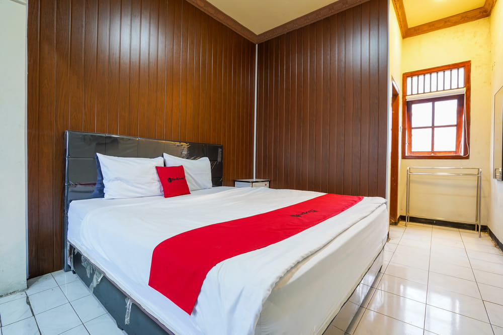 RedDoorz Room