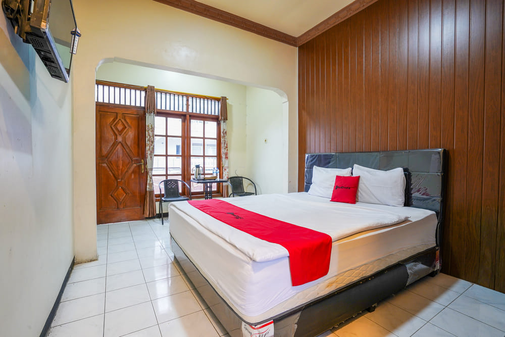 RedDoorz Family Room