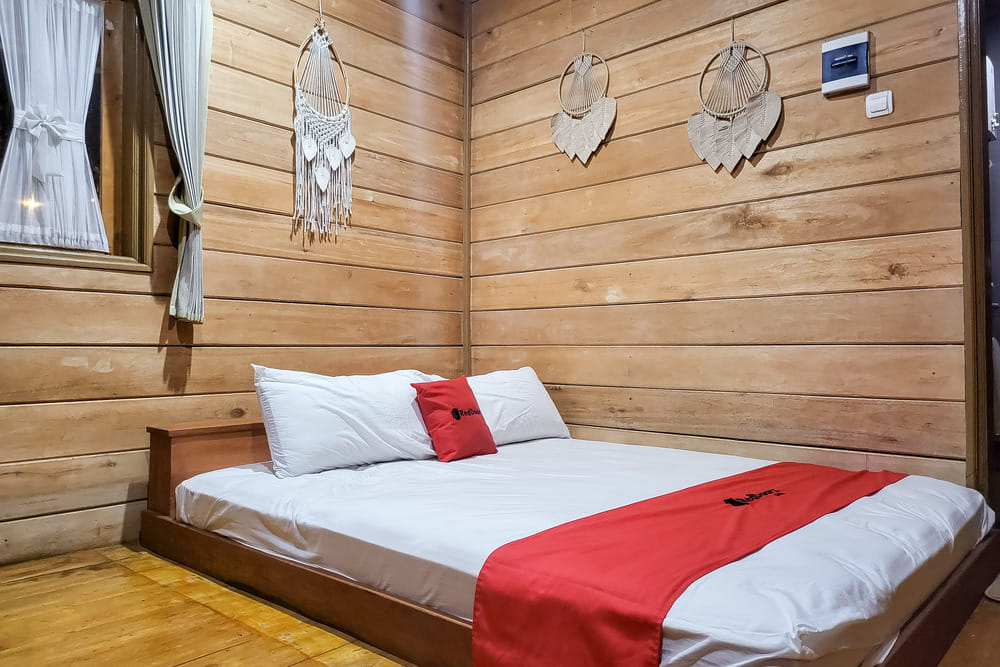 RedDoorz Double Room with Shared Bathroom