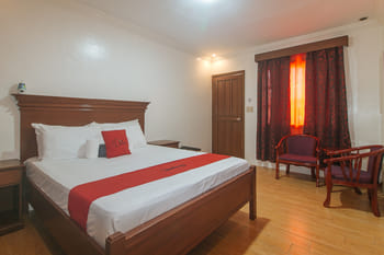 RedDoorz Plus @ Starhomes Olivianville 